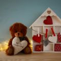 Bird Cage Decor and Toys: UK-Approved Safe Picks for Fun and Mental Stimulation