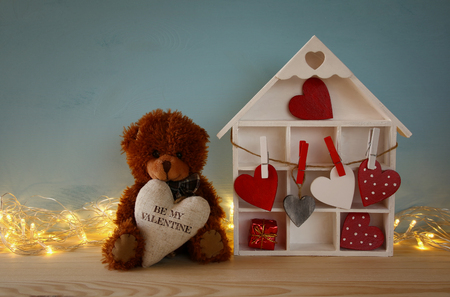 Bird Cage Decor and Toys: UK-Approved Safe Picks for Fun and Mental Stimulation